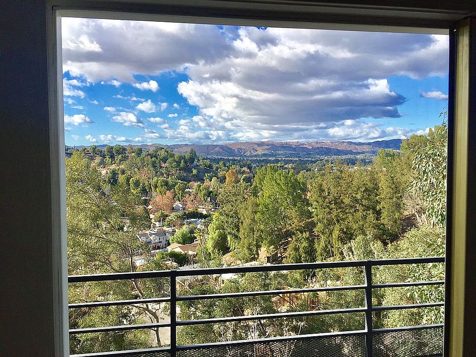 1st image of 5079 Calatrana Dr