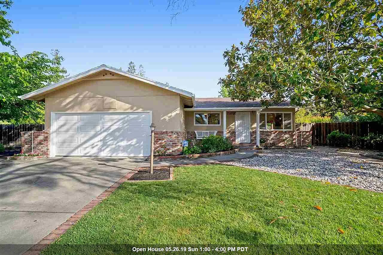 256 Greenwich Dr photo 1
