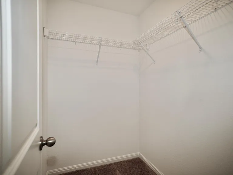 136 Maywood Ln — Photo 19