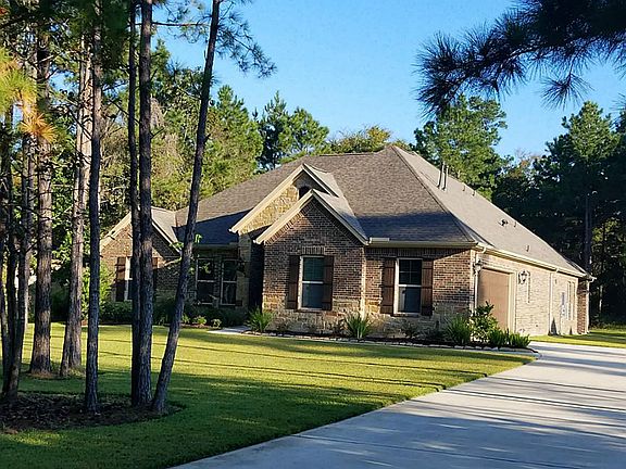 3rd image of 15572 Guinevere Ln