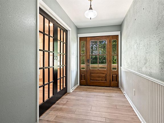 3rd image of 32114 Robin Ln