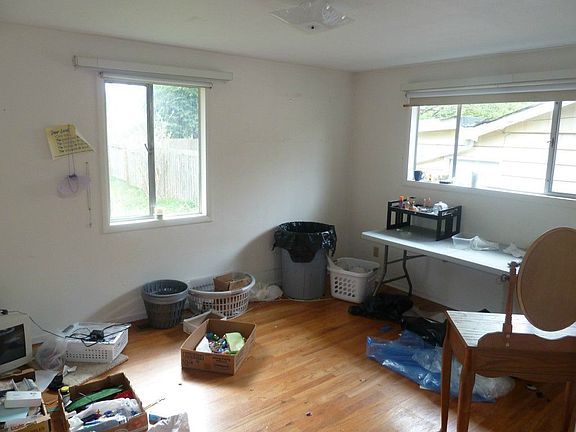 5th image of 4018 Armstrong Ave SE
