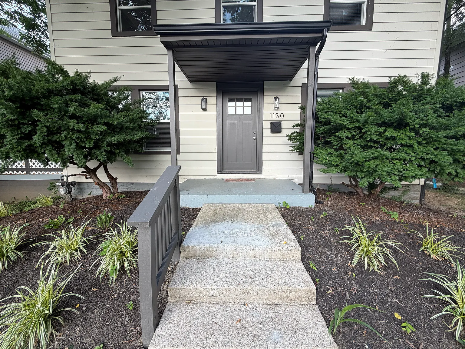 1130 Wilson Ave — Photo 2