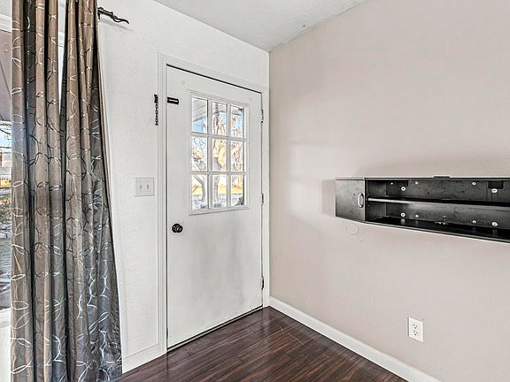3rd image of 66243 Grasslands Ln