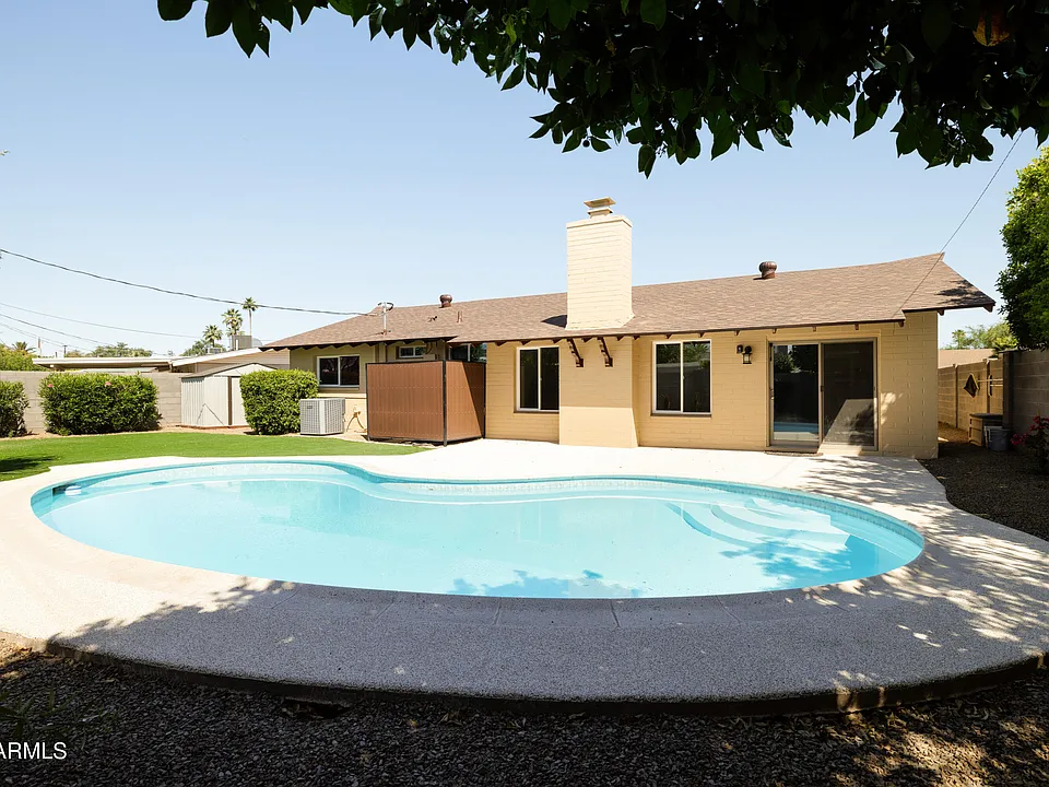 8643 E Palo Verde Dr