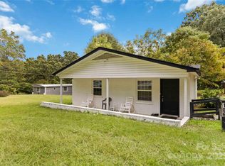 106 Robinson Ave, Mount Holly, NC 28120