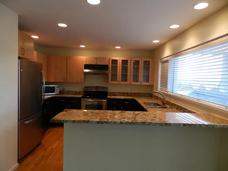 555 Kirkland Way — Photo 10
