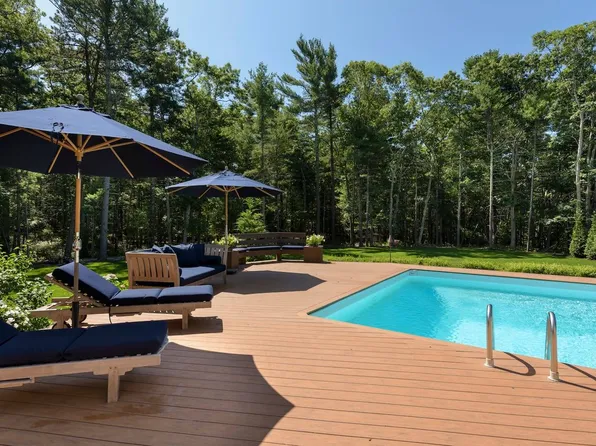 21 Crooked Hwy, East Hampton, NY 11937