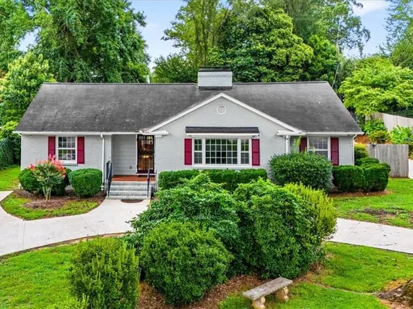 204 N Holden Rd, Greensboro, NC 27410