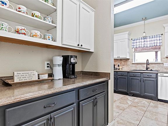 3rd image of 7313 Creekstone Dr
