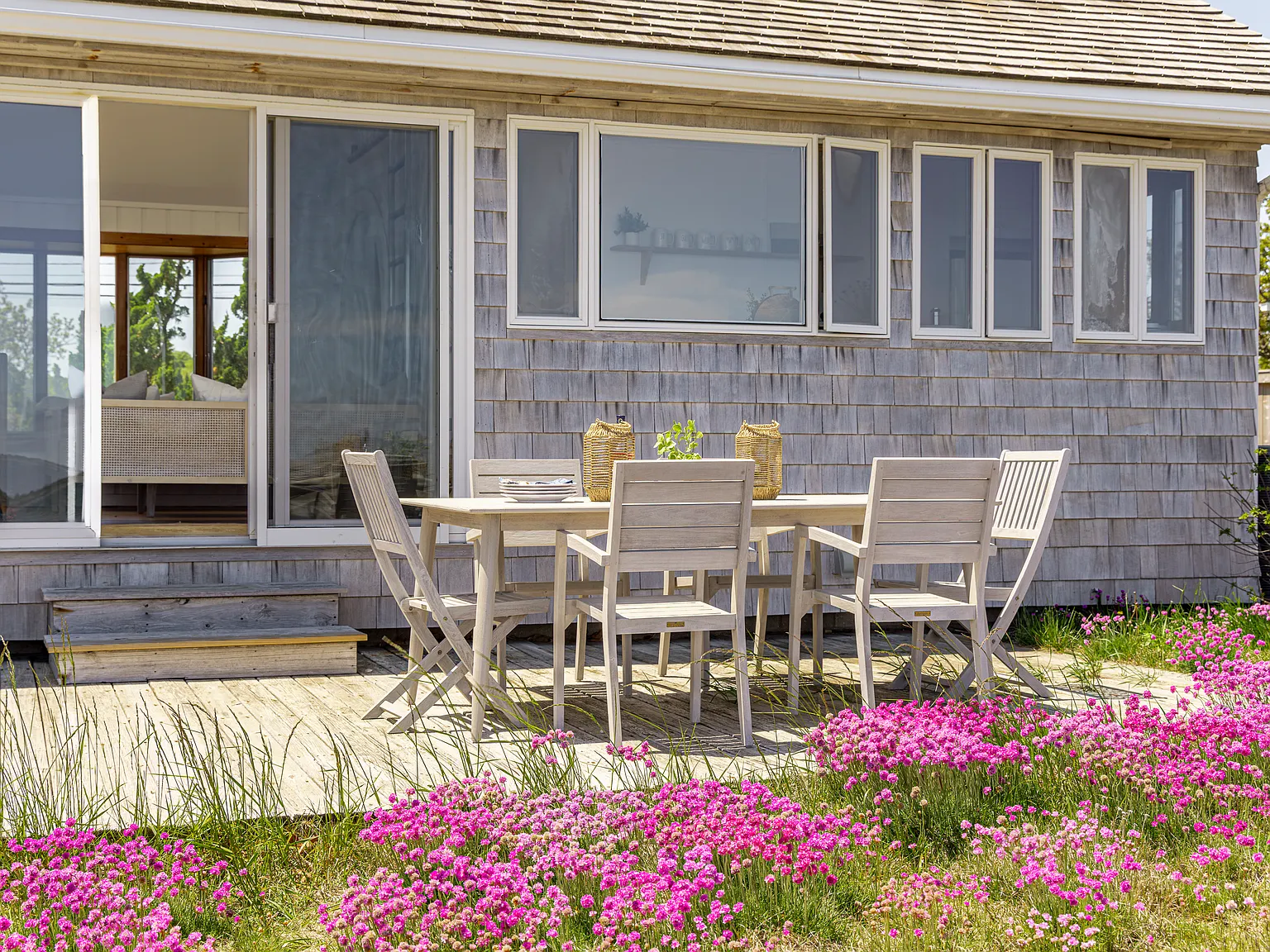 Beach Cottage on Gardiners Bay — Photo 2