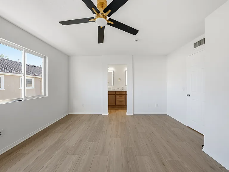 25715 Wagner Way #2B — Photo 8