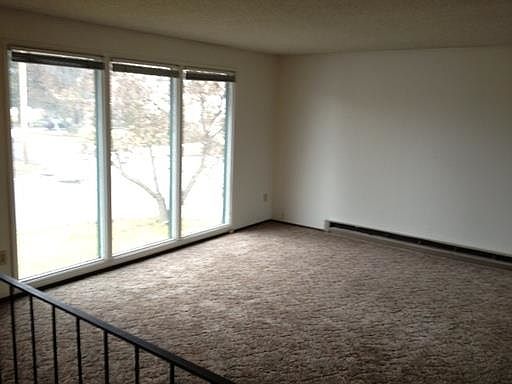 2nd image of 2219 N Bessie Rd