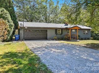 204 Stonewall Ave, Swannanoa, NC 28778