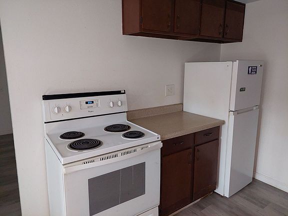 4th image of 970-976 Glorene Ave #D