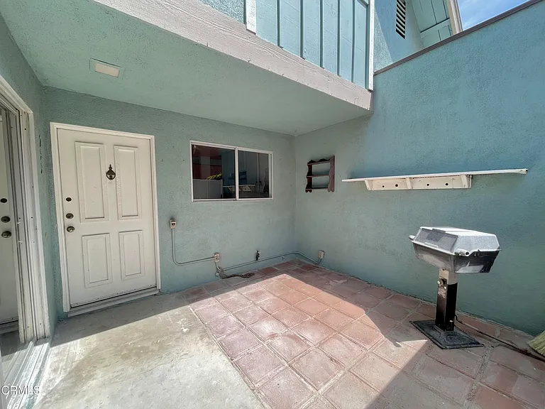 2991 E Harbor Blvd — Photo 16