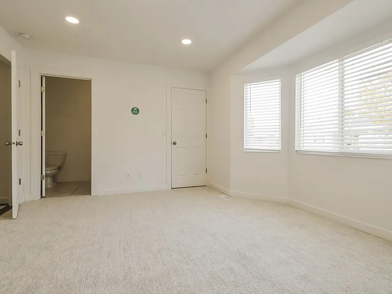 2098 E Weeping Willow Way — Photo 10