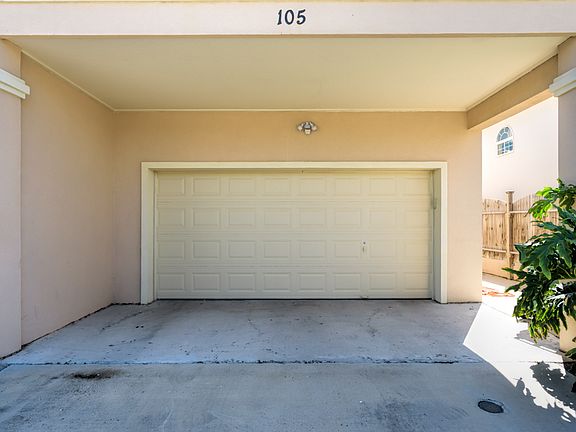 2nd image of 105 Palmetto Dr #A
