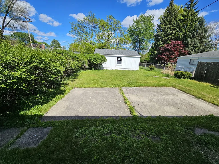 2901 Hubbard St — Photo 19