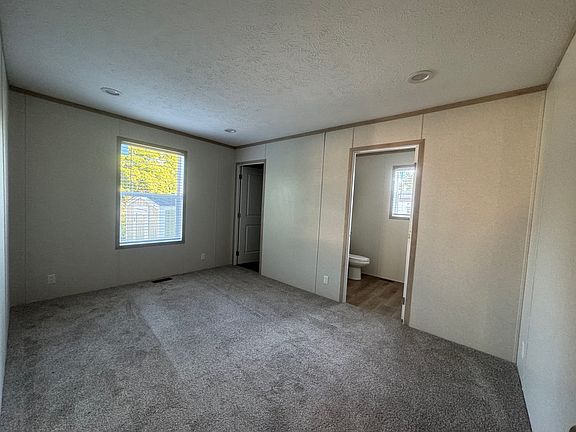 4th image of 4483 Elegast Dr