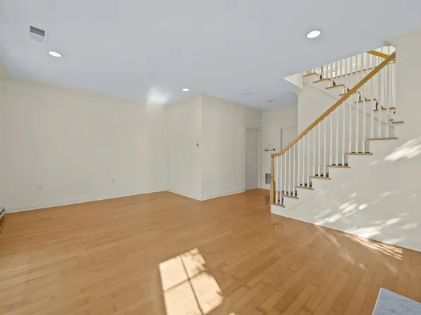 1 Intrepid Place image 6 of 38