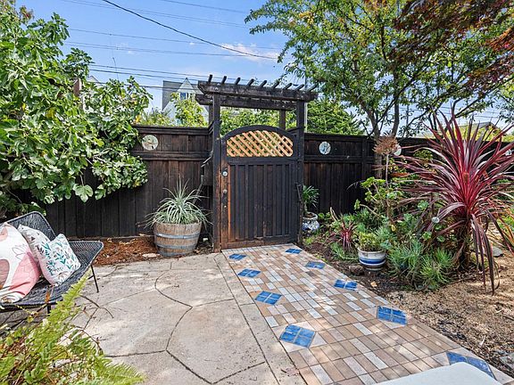 4th image of 1506 Mcgee Avenue