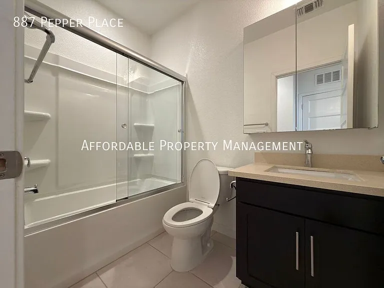 887 Pepper Pl — Photo 17
