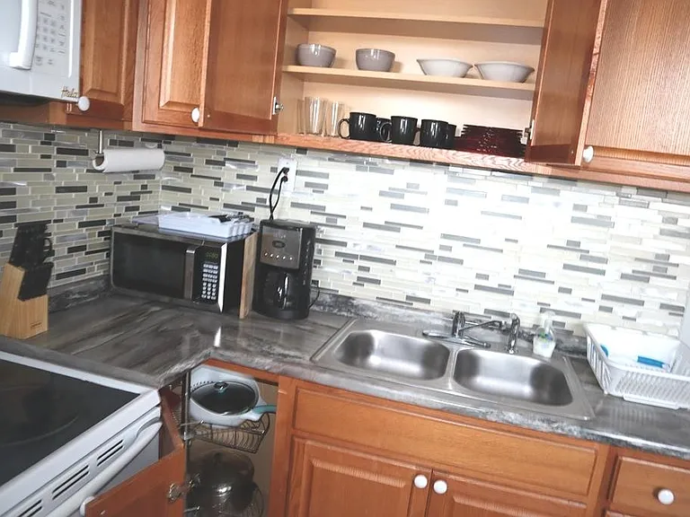 3506 Iowa Ave #1-2 — Photo 2