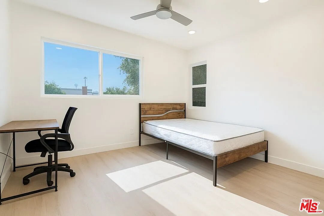 4 bed, 2.0 bath, 1200 sqft, $4,950 — Photo 2