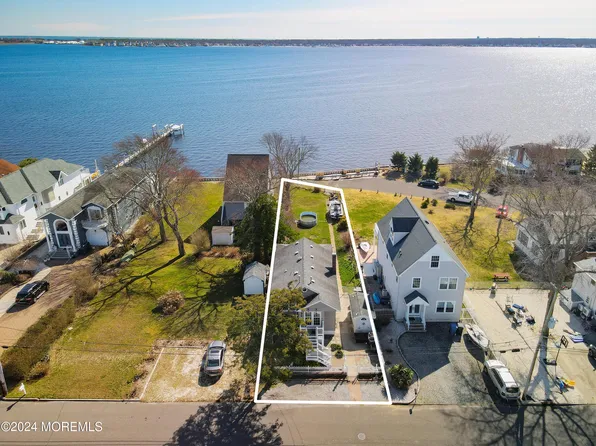 814 Mckinley Avenue, Toms River, NJ 08753