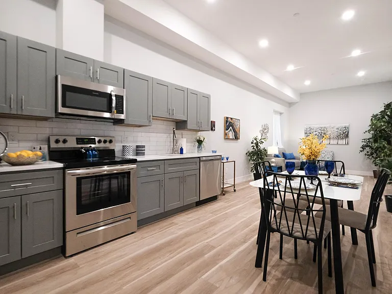 1022 Wood St #201 — Photo 3