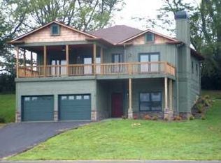 265 McGlamery Farms Rd, Hayesville, NC 28904