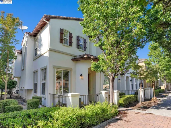 49025 Meadowfaire Cmn, Fremont, CA 94539