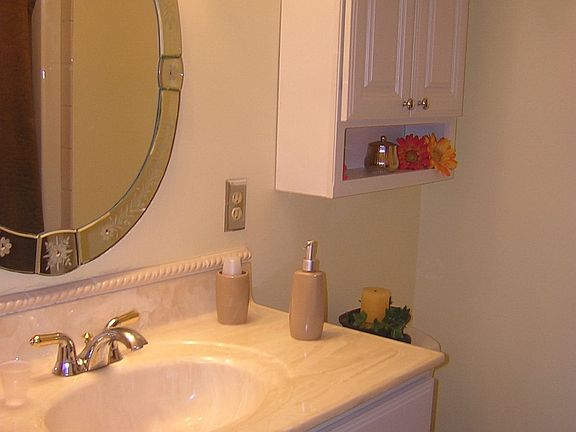 Full Bath w/Marble Vanity