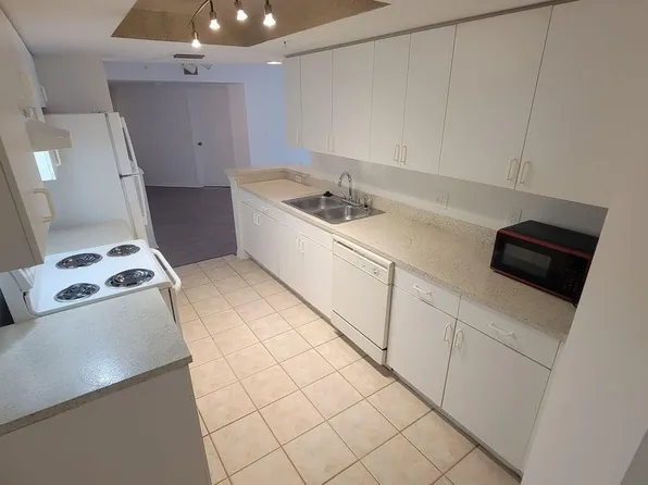 4197 N Haverhill Rd APT 208, West Palm Beach, FL 33417