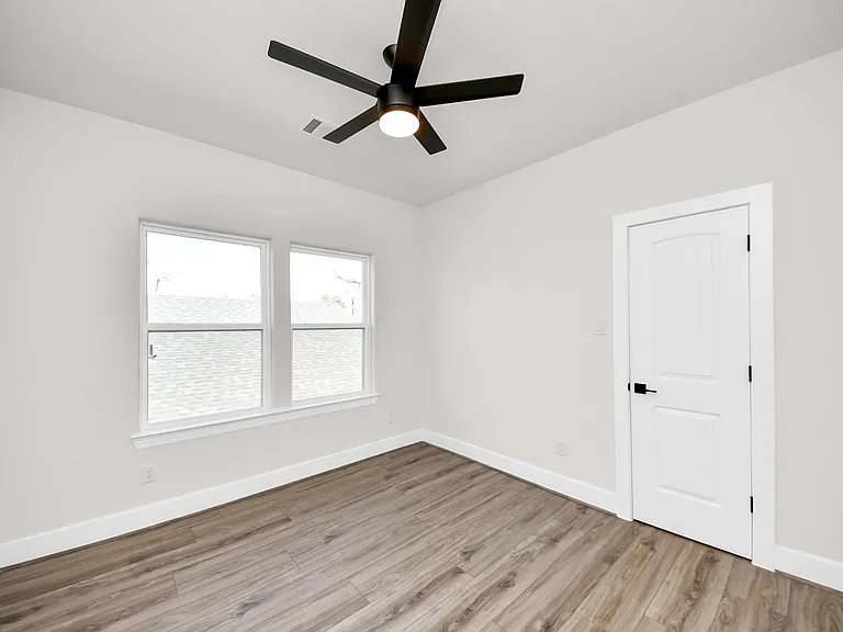 3829B Mainer St — Photo 41