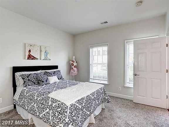 4th image of 14528 Crossfield Way #27