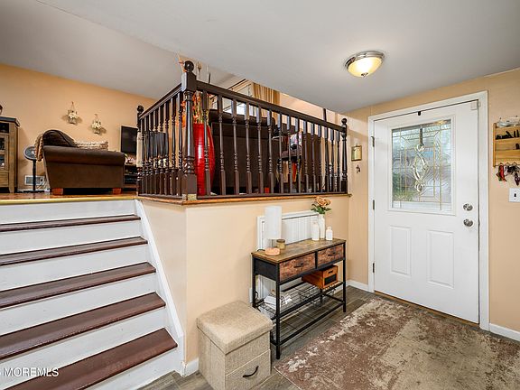 3rd image of 15 Princeton Drive