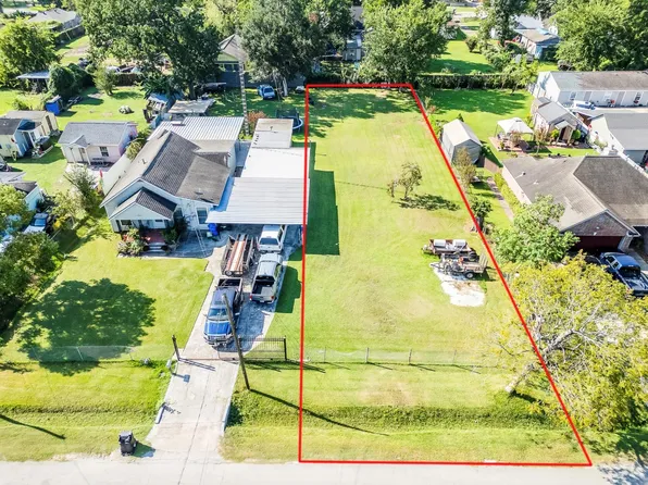 714 Apache St, Houston, TX 77022