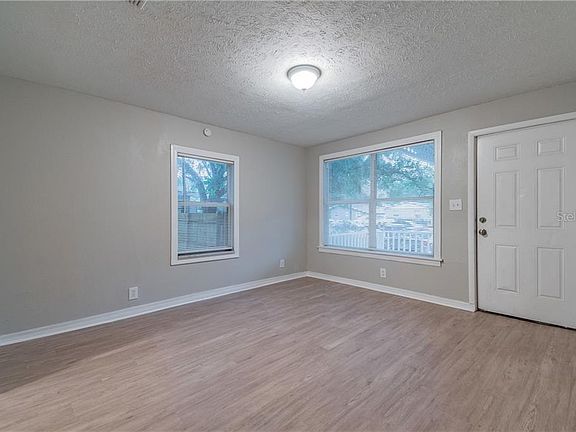 4th image of 8208 N 17th St