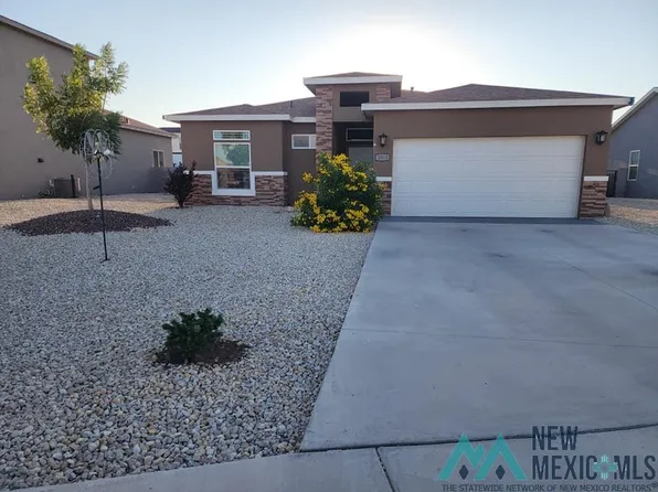 3811 Saguaro Dr, Carlsbad, NM 88220
