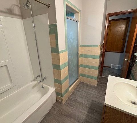 5th image of 3718 Washington Blvd #2