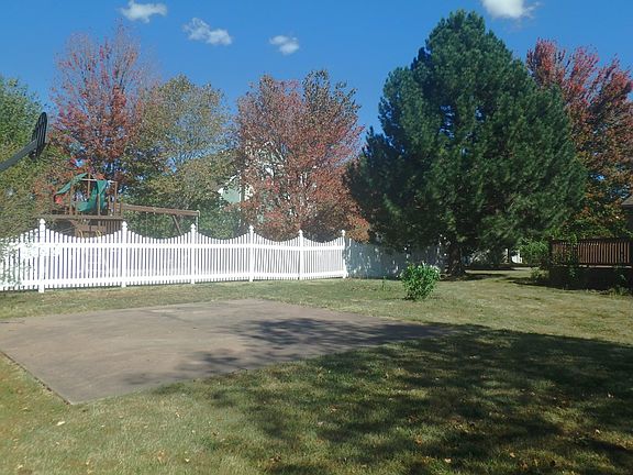 4th image of 2301 Somerset Dr