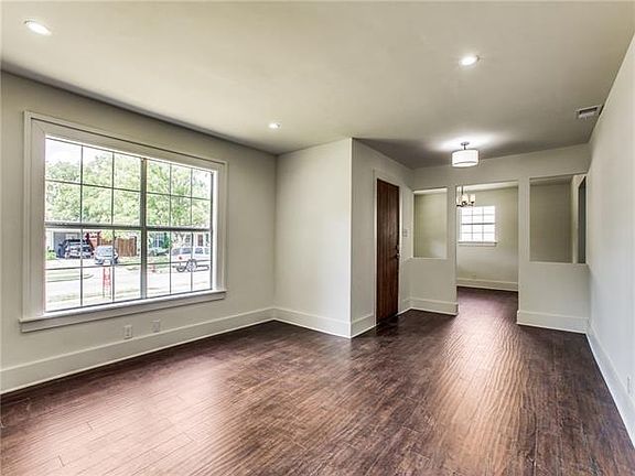 4th image of 1025 Highland Dr