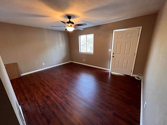 4th image of 285 Dixie Dr #B4