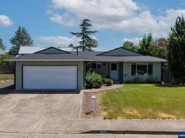 2005 SE Madison Ave, Albany, OR 97322