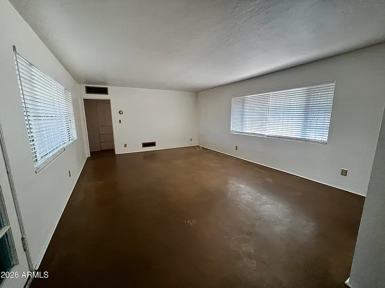 117 N Sawtelle Ave — Photo 13