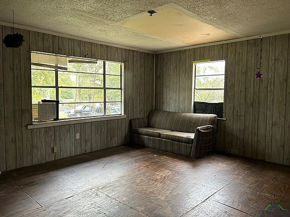 2nd image of 8085 Glen Dr