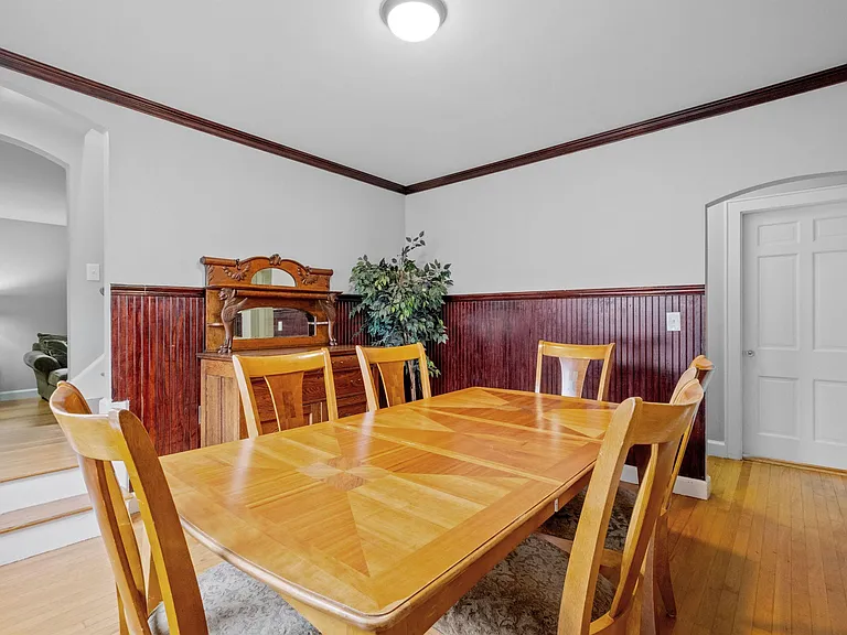 989 Union St — Photo 27