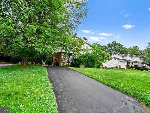 4th image of 609 Foster Rd